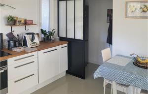 1 Bedroom Cozy Home In Roquevaire