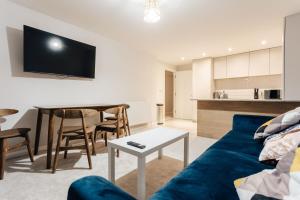 Stunning 2 bedroom flat in town