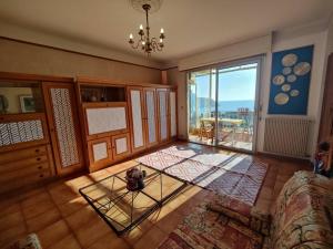 Appartements Large Studio overlooking Villefranche Bay - Parking : photos des chambres