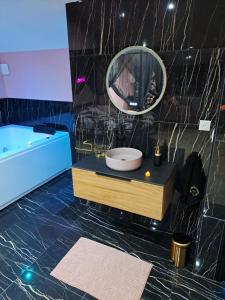 Maisons d'hotes La suite d'Elise avec jaccuzi : photos des chambres