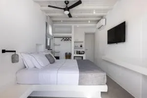 Azure Kimolos - Prassonísi