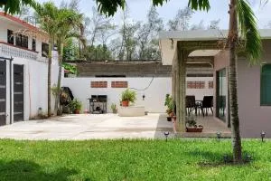 Hermosa y amplia casa muy céntrica!! - Juan Lucas