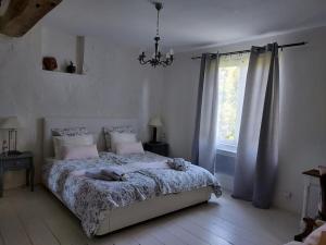 Maisons de vacances Large country house, private pool & large garden : photos des chambres