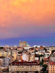 2-Bedroom Oasis in the heart of the Waterfront