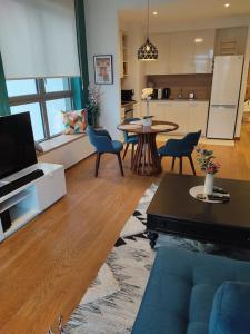 2-Bedroom Oasis in the heart of the Waterfront