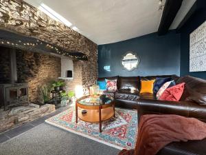 The Nook- A Rustic Cottage in a Beautiful Village.