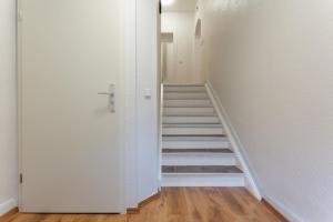 Duisburg - 2 Schlafzimmer Monteurwohnung - Vollausgestattete Küche - WIFI