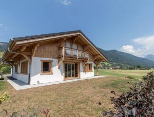 Chalets Luxurious chalet with pool & jacuzzi near Morillon : photos des chambres