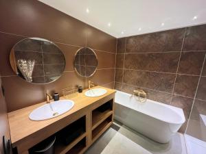 B&B / Chambres d'hotes Les Baroudeurs de Saint Jean : photos des chambres