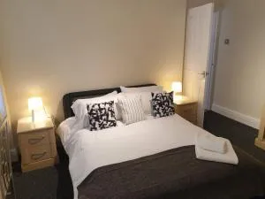South Shield's Emerald 2 Bed Apartment - Jarrow