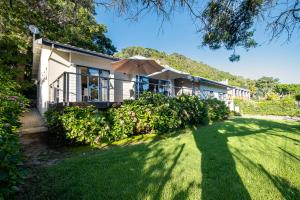 Waterside Holiday House