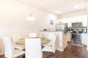 Lovely and Cozy Townhome Near Disney Parks