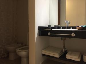 Depto Barrio Universitaro III , wifi,cochera, checkin express