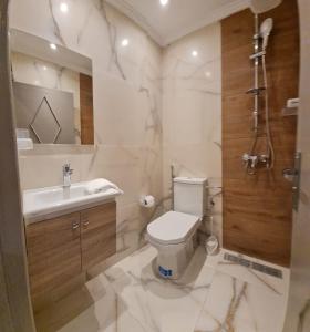 Cozy Studio Private Terrace - fiber Wi-Fi & Netflix