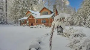 Zigzag Mountain Lodge - Meredith Lodging - Rhododendron