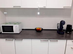 Rainbow Rentals Marques 7