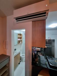 Flat luxo, mobiliado c ar, wi-fi, pisc. e academia