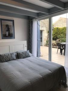 Maisons de vacances Grand gite au calme avec piscine : photos des chambres