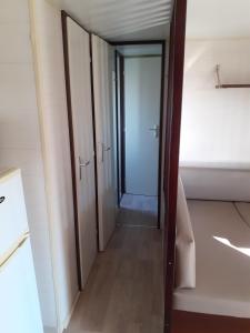 Campings MOBILHOME agreable sans draps ni serviettes : photos des chambres