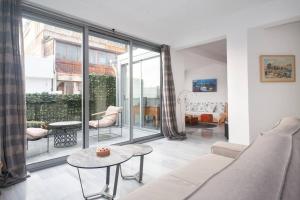 The Parthenon View in the Historical Center!