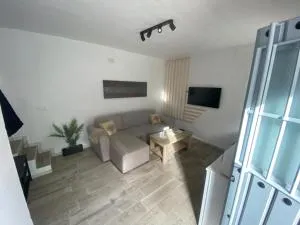 Mi pequeño refugio - Constantina