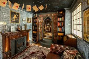 Hogwarts Hideaway Themed Property - Abbots Langley