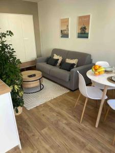 Appartements Le p'tit Rochelais - proche marche central et gare SNCF- wifi haut debit - NETFLIX - : photos des chambres