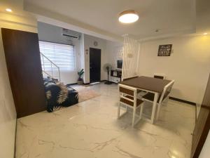 Atrias Bed & Breakfast at Laiya