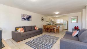 Comfy Ground Floor Unit opposite waterfront! Welsby Pde, Bongaree