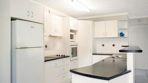 Views, Pool, Air Conditioning - Karoonda Sands Welsby Pde, Bongaree