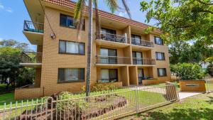 Walk to Surf Beach, Club and Shops - Sands Court Boyd St, Woorim