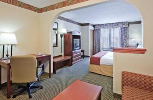 Holiday Inn Express Hotel & Suites Forest by IHG