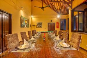 Uluwatu Huge 6 Bed Spa Villa - G8 views & Child Friendly