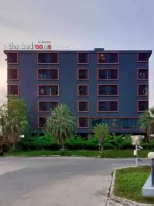 The Bedrooms Maeklong and Services Apartment - Samut Songkhram