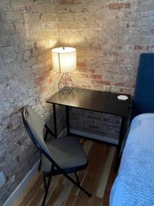 Brick Street Apartment-Studio Suite