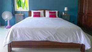 Lay Back Villa C1 with kitchen & High Speed Internet - Ban Nai Sa