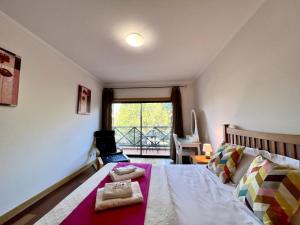 Albufeira Modern 4 With Pool by Homing