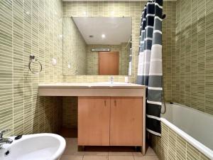 Albufeira Modern 4 With Pool by Homing