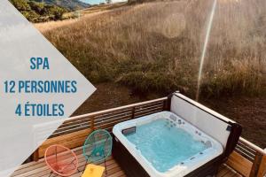 Maisons de vacances Gite Les Libellules - 4 etoiles - 12pers - Spa : photos des chambres