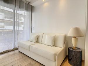 Grand studio cabine à côté des plages NER634