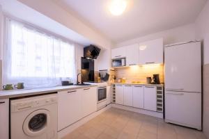 06B - Beautiful apartment with terrace sea view