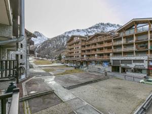 Appartement central Val dIsère, ski aux pieds, 2 chambres, Wifi - FR-1-519-31