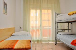 Spacious seaside flat for 7 guests - Beahost