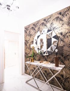 The Artist - Ultracentral Designer Apartment