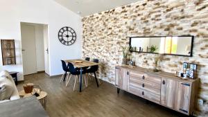 Appartements Industrial loft centre ville Orange clim wifi : photos des chambres