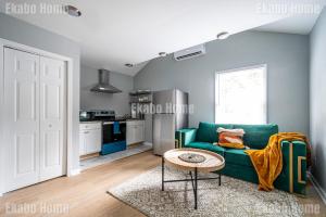 Unwind in a Modern Suite near Marietta Square - 3hvězdičkové hotely ve městě Marietta