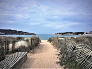 Villa met het rustige strand van Salgado op wandelafstand