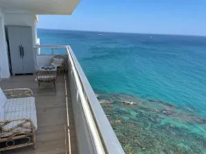 Maravilloso apartamento en primera línea de playa. - Torreguadiaro