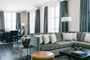 Marriott St. Louis Grand