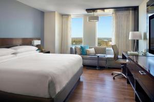 King or Double Room with City View room in Augusta Marriott at the Convention Center